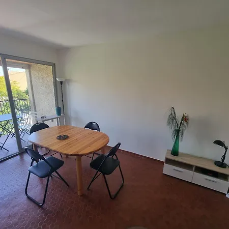 Lejlighed : T2 Avec Terrasse Et Parking, 4 Pers - Fr-1-309-538 *
